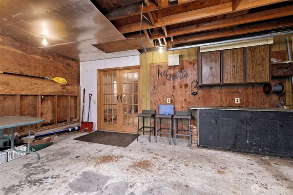 $475,000 | 240 East Orchard Beach Drive, Grapeview, WA 98546