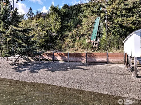 $475,000 | 240 East Orchard Beach Drive, Grapeview, WA 98546
