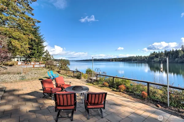 $475,000 | 240 East Orchard Beach Drive, Grapeview, WA 98546