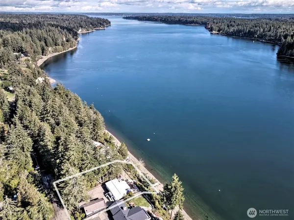 $475,000 | 240 East Orchard Beach Drive, Grapeview, WA 98546