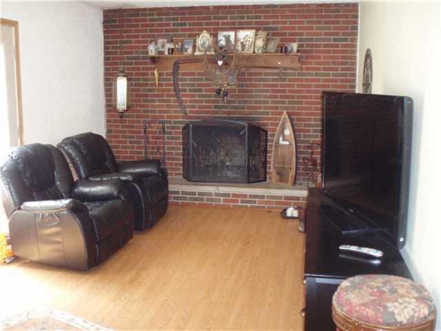 5455 Hall Road Columbus, OH 43228 - Photo 5 of 11 Gallery Image 5