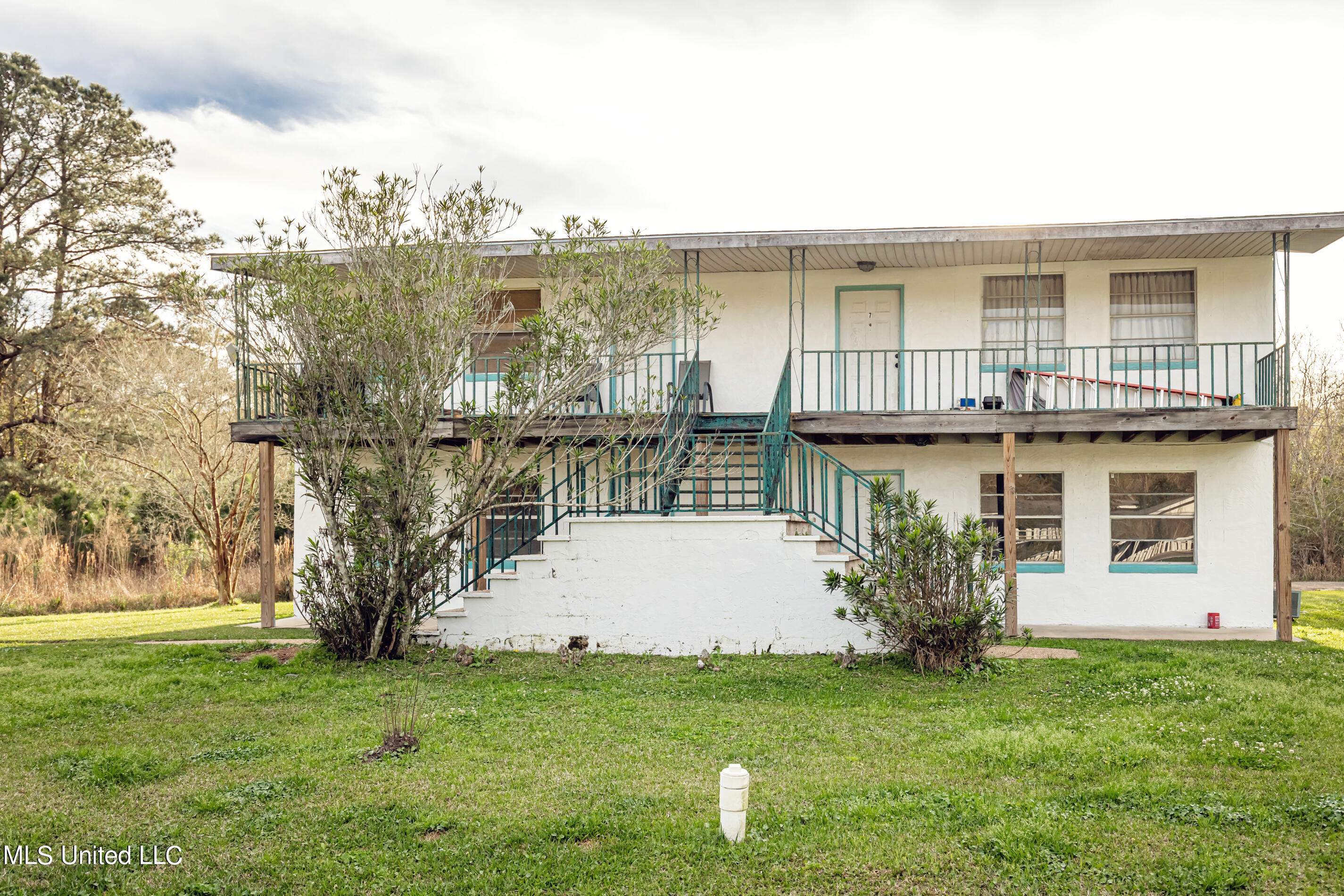 8429 Highway 613, Unit 5 Moss Point, MS 39562 - Photo 10 of 46 IMG_2259