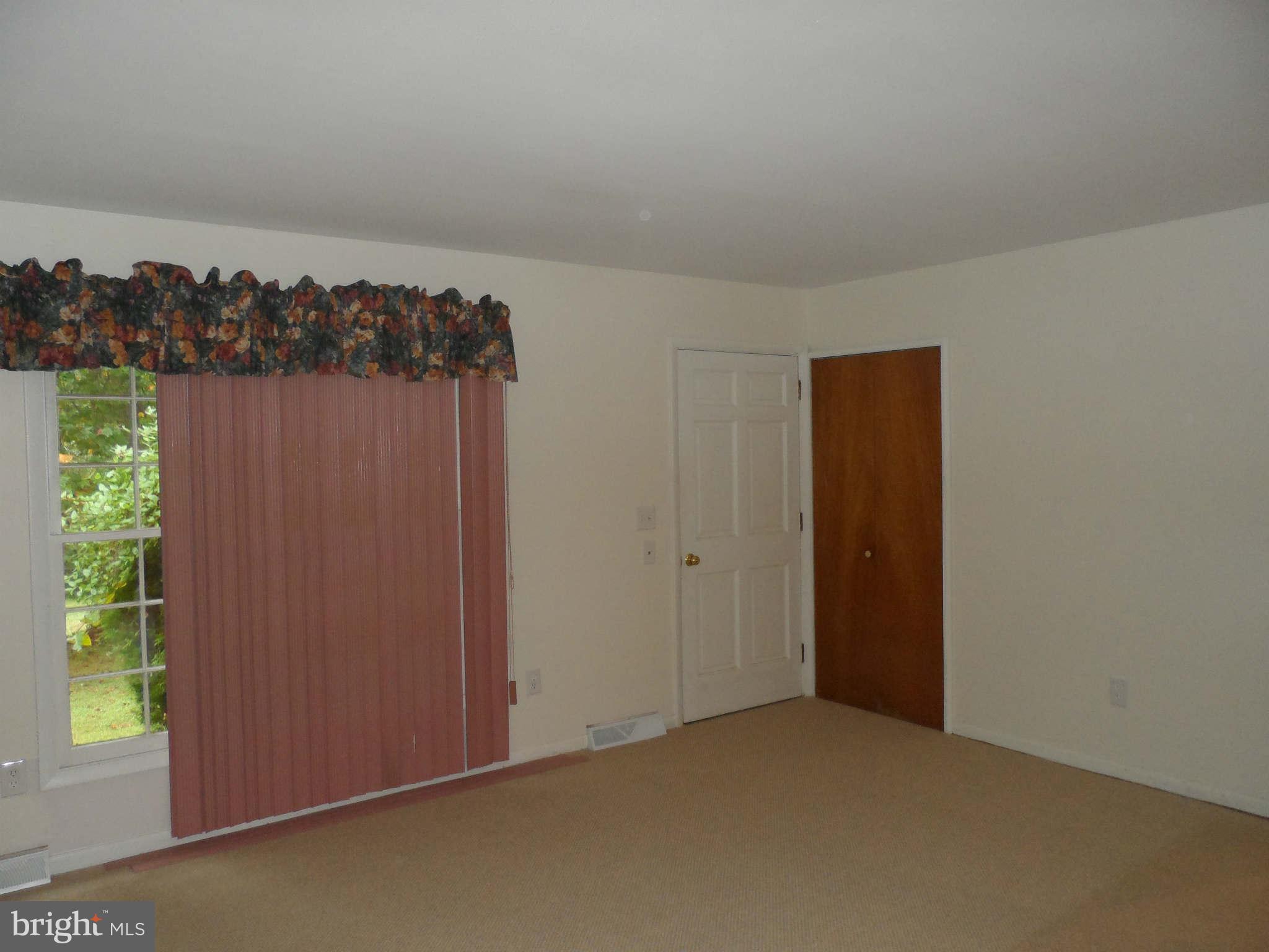 15041 Richmond Road Culpeper, VA 22701 - Photo 6 of 6 Living Room