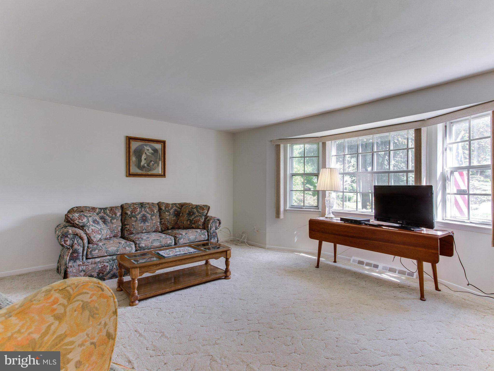 3500 Templar Road Randallstown, MD 21133 - Photo 5 of 30 Living Room