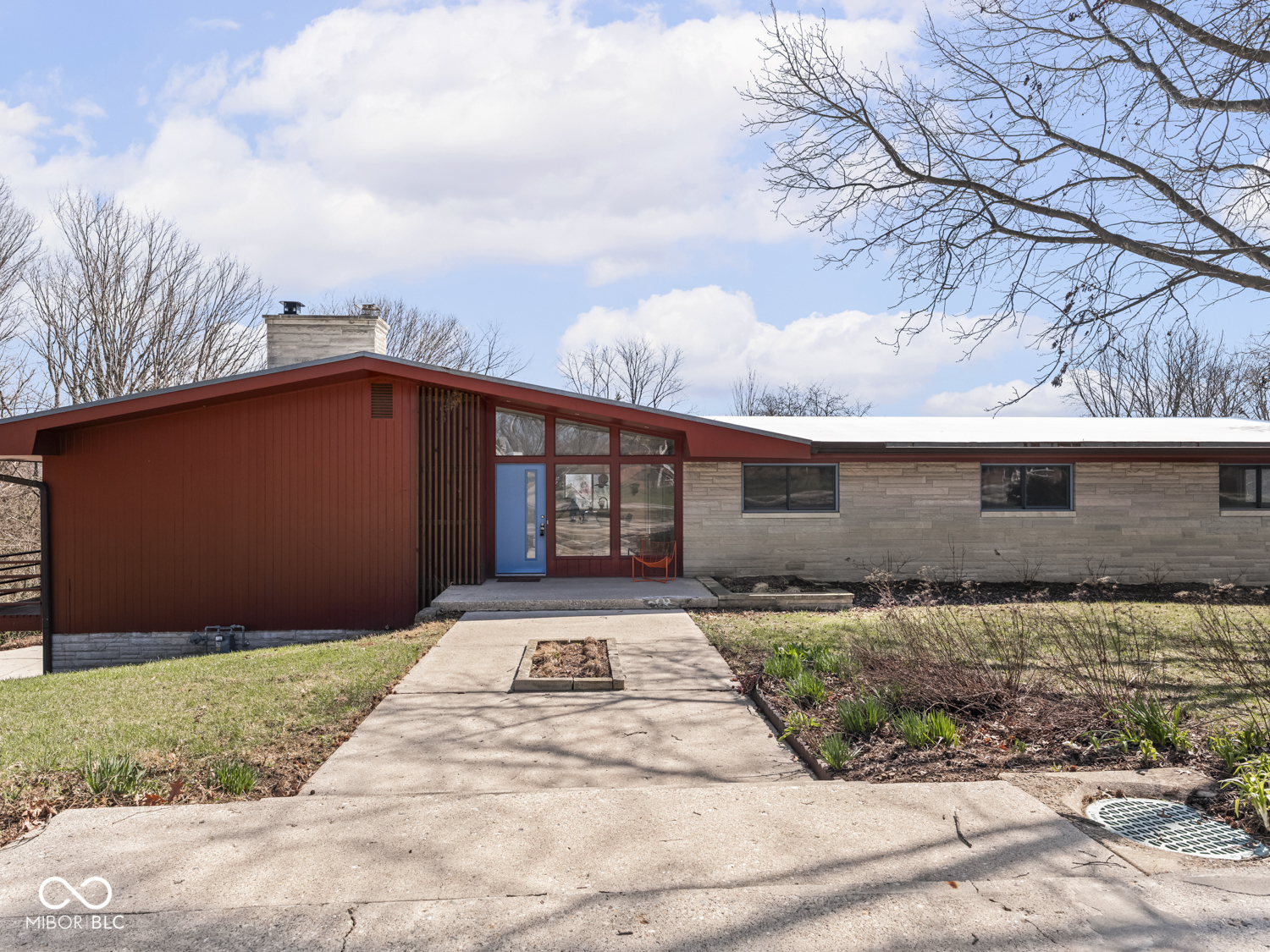 5945 Andover Road Indianapolis, IN 46220 - Photo 3 of 75