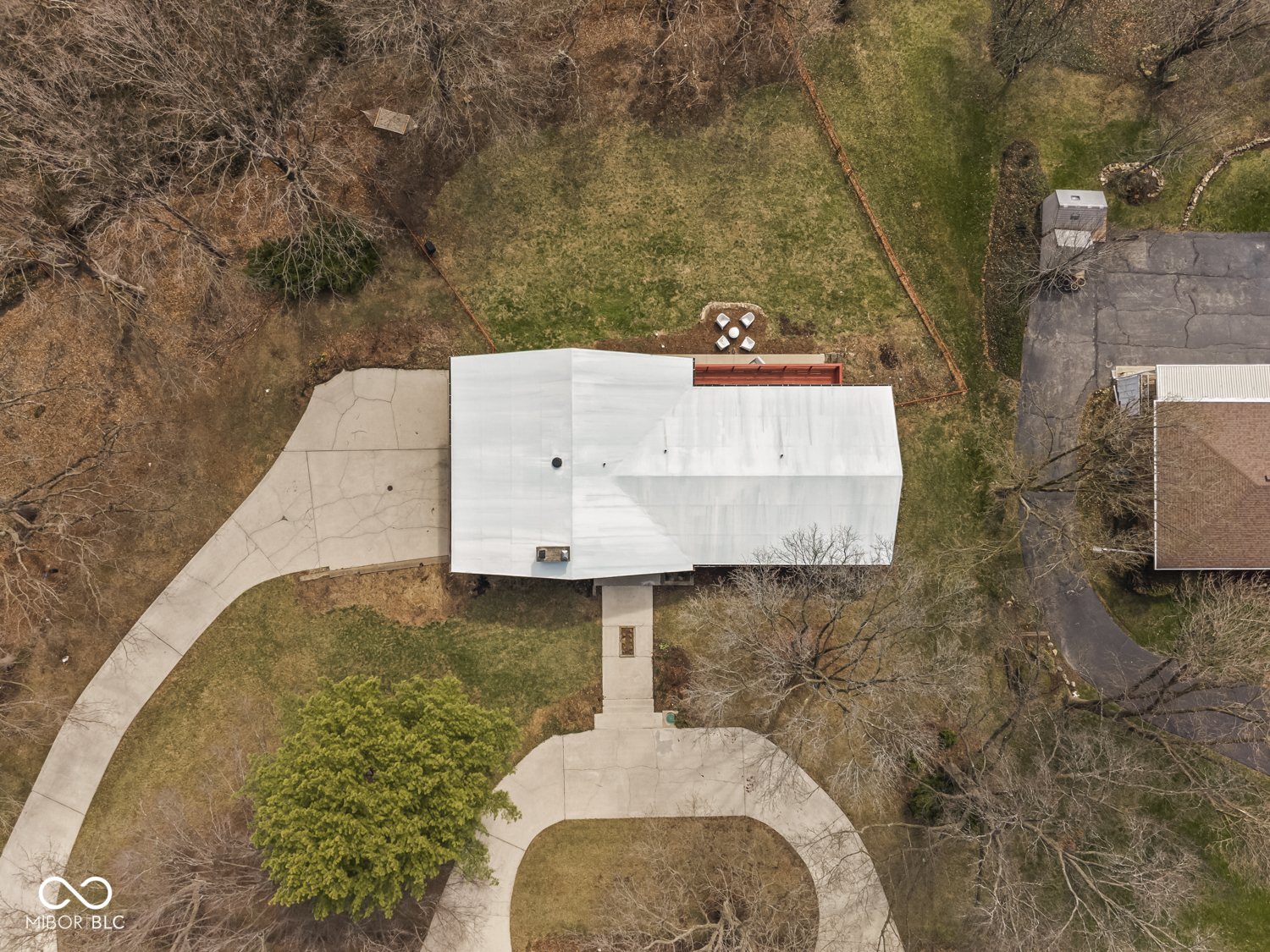 5945 Andover Road Indianapolis, IN 46220 - Photo 7 of 75