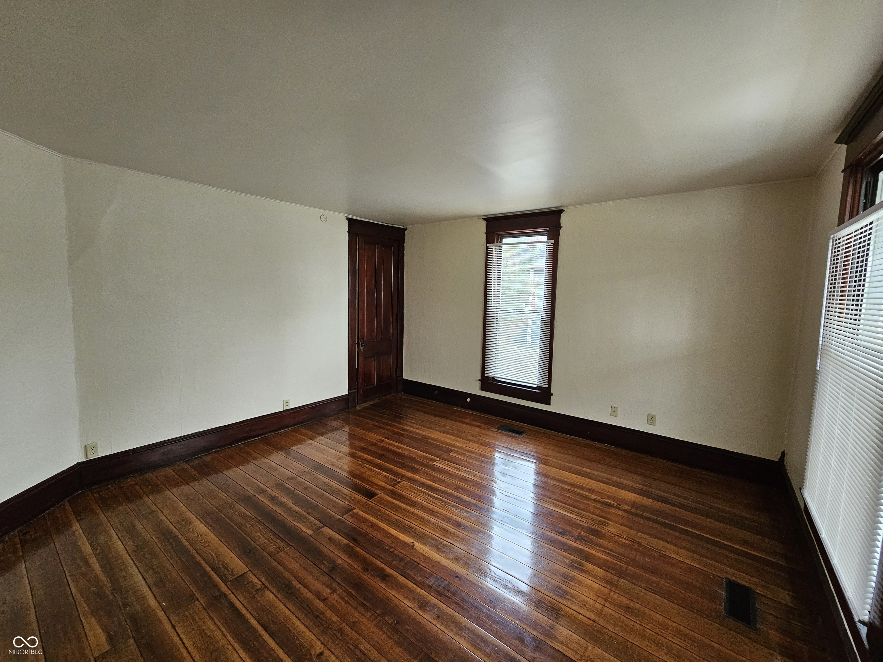 408 South Main Street Whitestown, IN 46075 - Photo 4 of 22