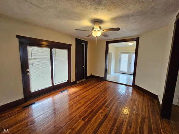 $1,999 | 408 South Main Street, Whitestown, IN 46075