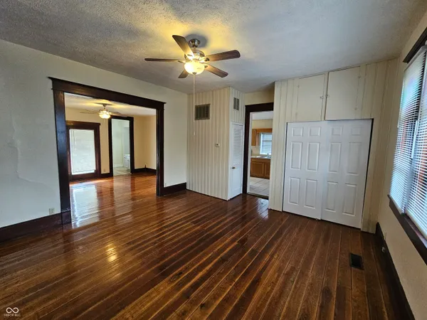 $1,999 | 408 South Main Street, Whitestown, IN 46075