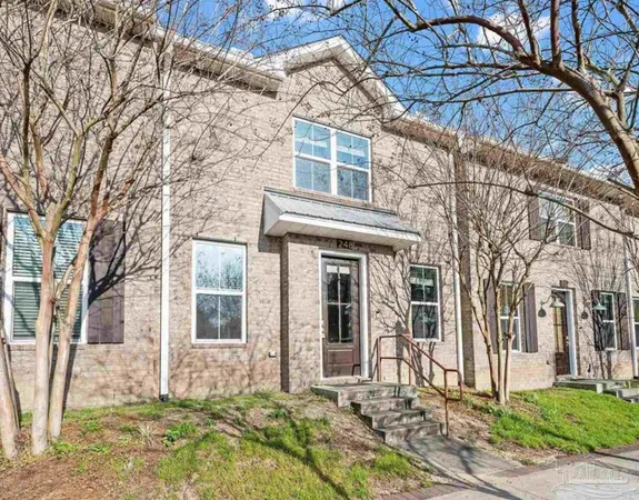 $2,500 | 248 North De Villiers Street, Pensacola, FL 32502