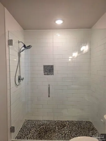 $2,500 | 248 North De Villiers Street, Pensacola, FL 32502