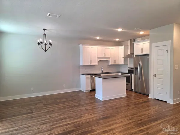 $2,500 | 248 North De Villiers Street, Pensacola, FL 32502