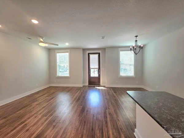 $2,500 | 248 North De Villiers Street, Pensacola, FL 32502