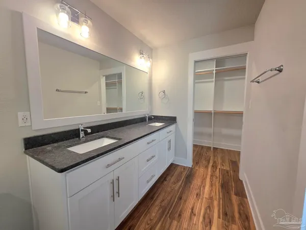 $2,500 | 248 North De Villiers Street, Pensacola, FL 32502