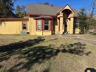 611 Chestnut Street Bonham, TX 75418 - Photo 1 of 14