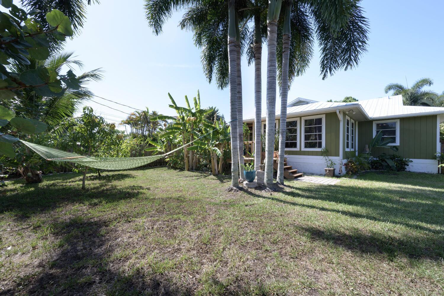 3745 Southeast Middle Street Stuart, FL 34997 - Photo 24 of 25 Backyard