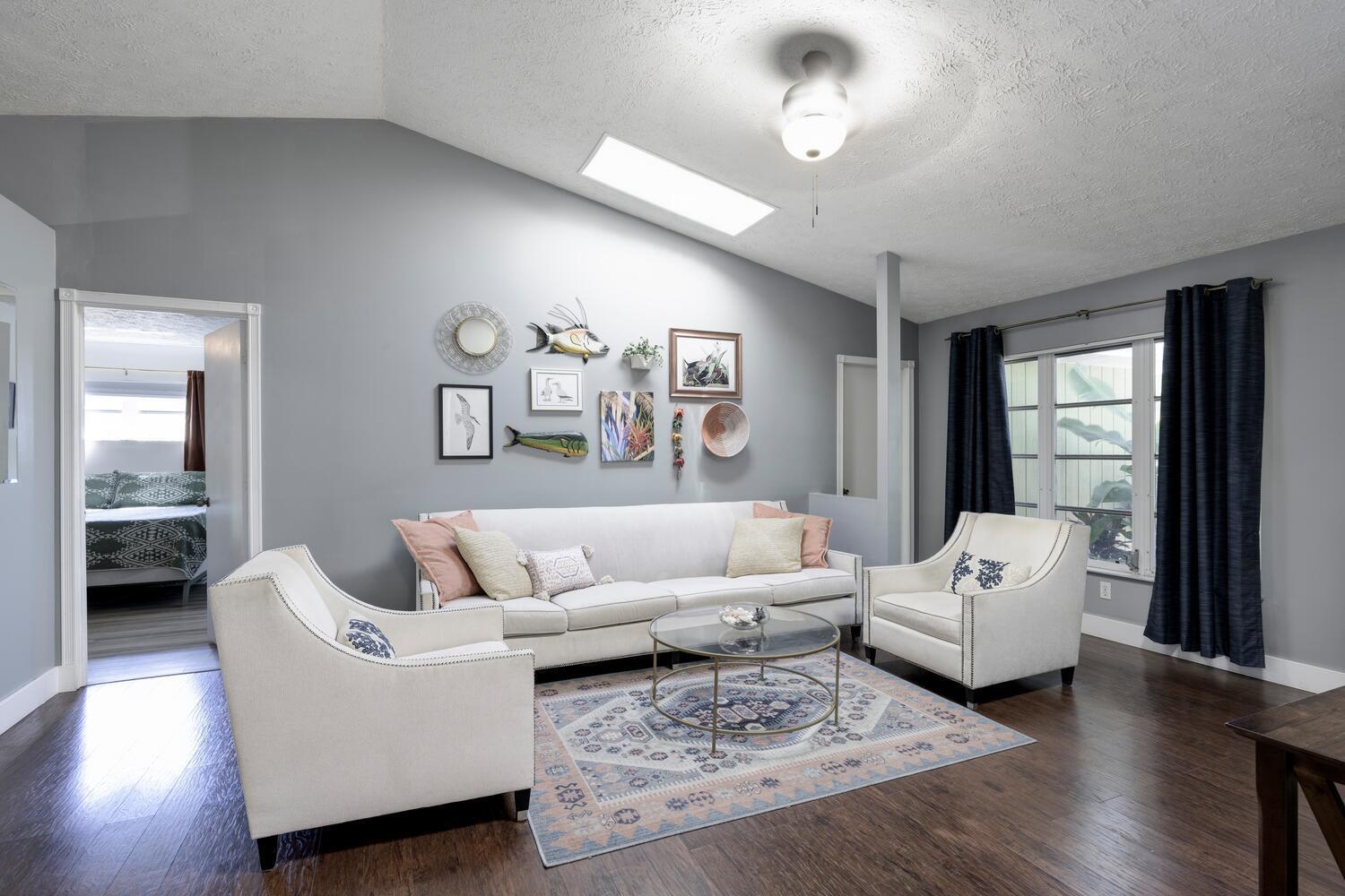 3745 Southeast Middle Street Stuart, FL 34997 - Photo 5 of 25 Living room