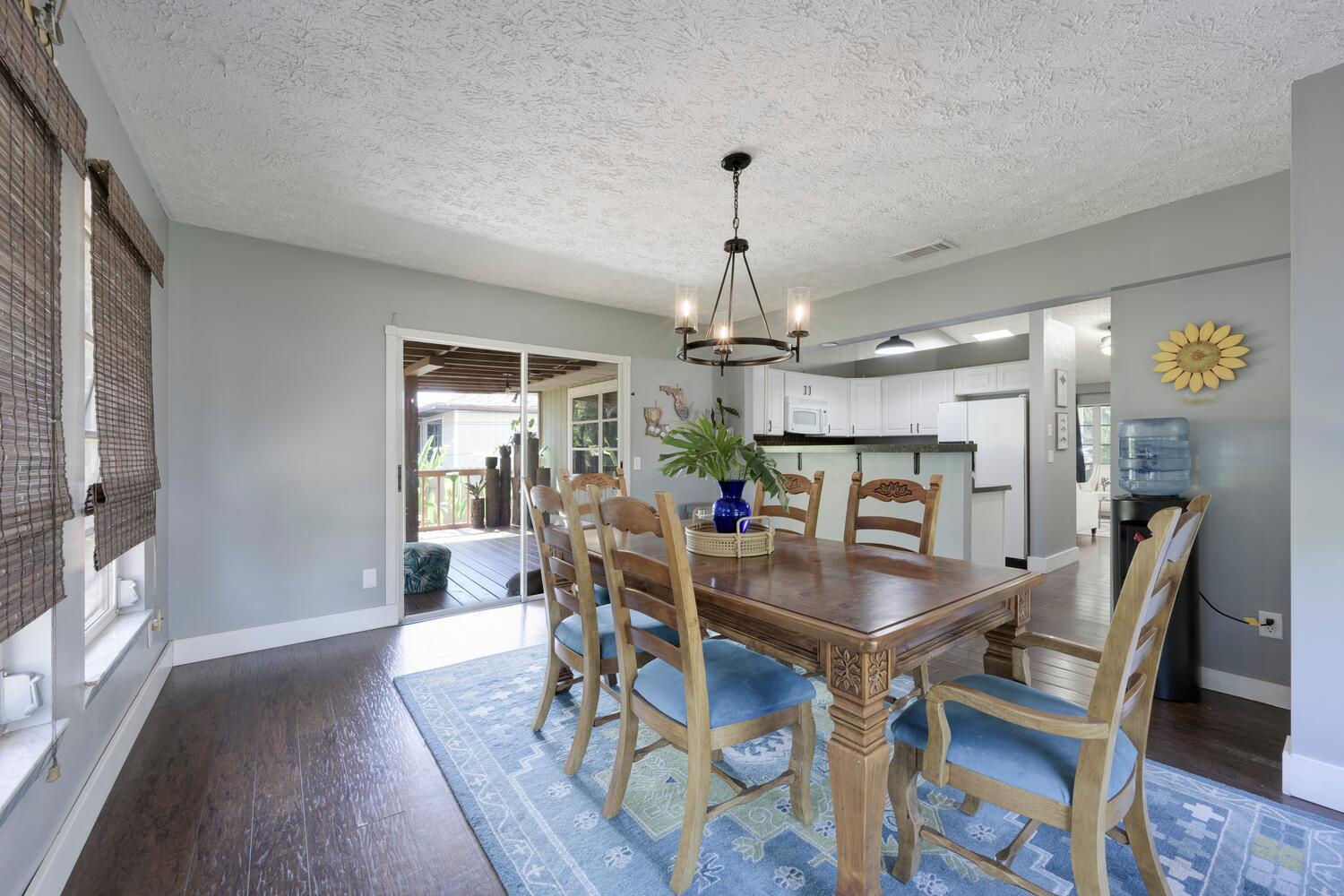 3745 Southeast Middle Street Stuart, FL 34997 - Photo 9 of 25 Dining area