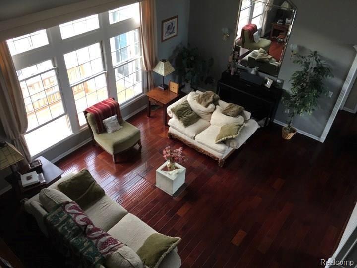 4044 Pine Ridge Court Fenton, MI 48430 - Photo 10 of 25 Family Room 2.jpg