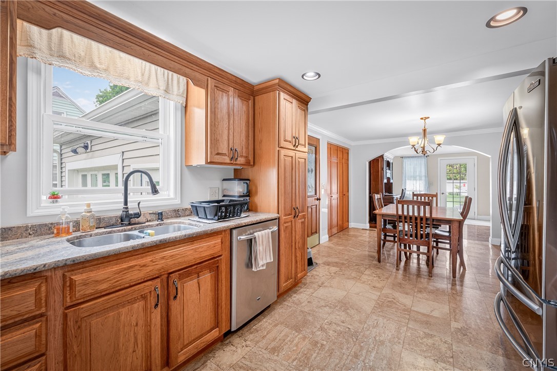 1007 Van Buren Avenue Rome, NY 13440 - Photo 4 of 50