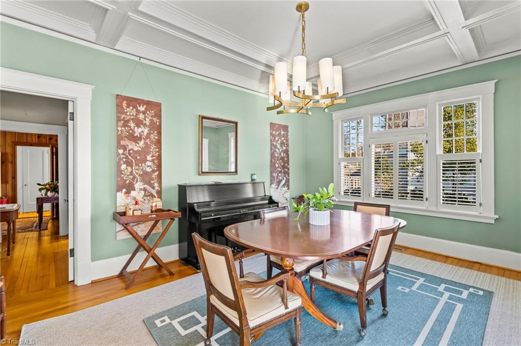 630 Colonial Drive High Point, NC 27262 - Photo 12 of 37