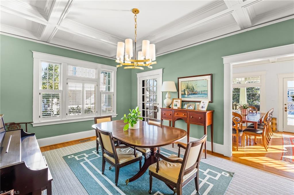 630 Colonial Drive High Point, NC 27262 - Photo 13 of 37