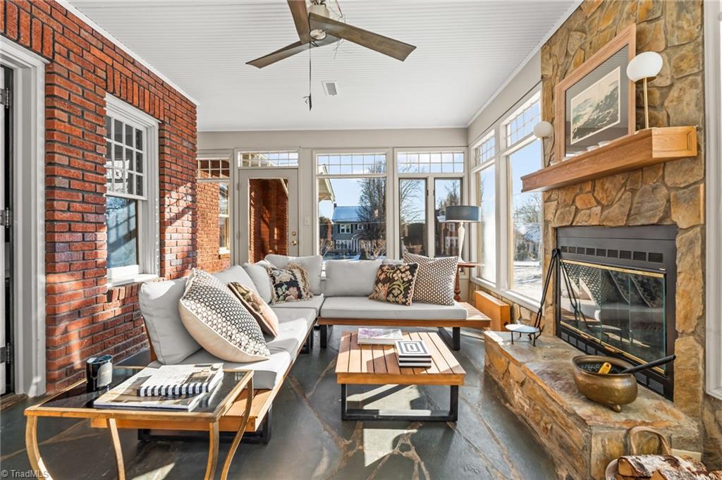 630 Colonial Drive High Point, NC 27262 - Photo 22 of 37