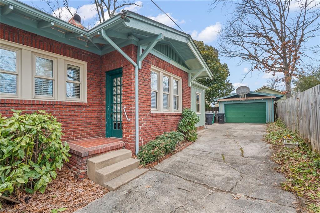 630 Colonial Drive High Point, NC 27262 - Photo 32 of 37