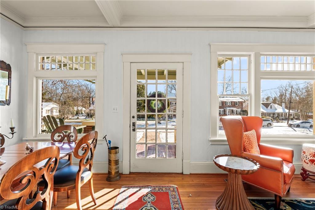 630 Colonial Drive High Point, NC 27262 - Photo 6 of 37