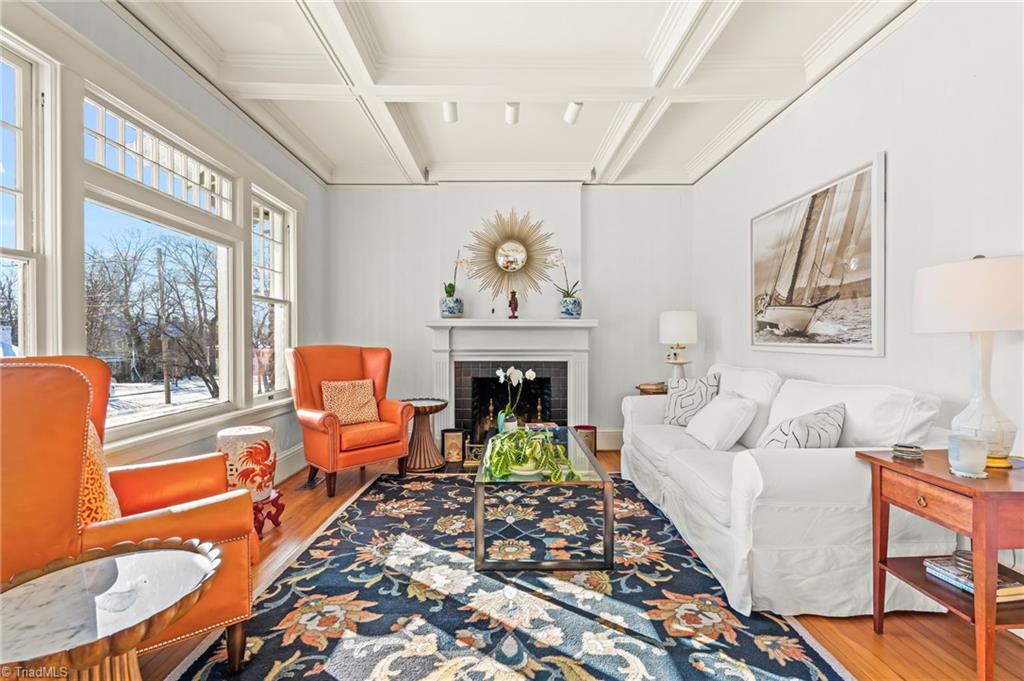 630 Colonial Drive High Point, NC 27262 - Photo 8 of 37