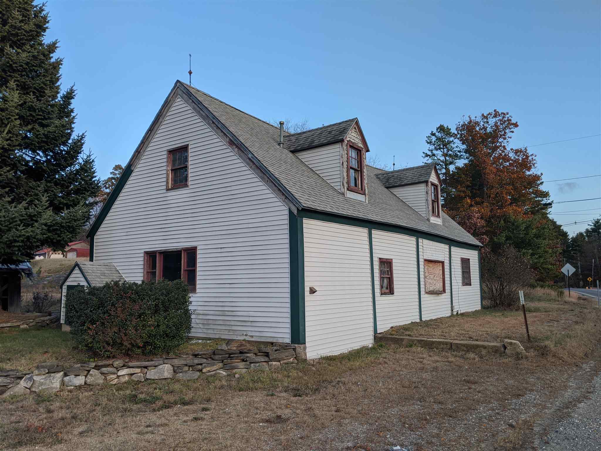 112 Fremont Road Raymond, NH 03077 - Photo 2 of 18