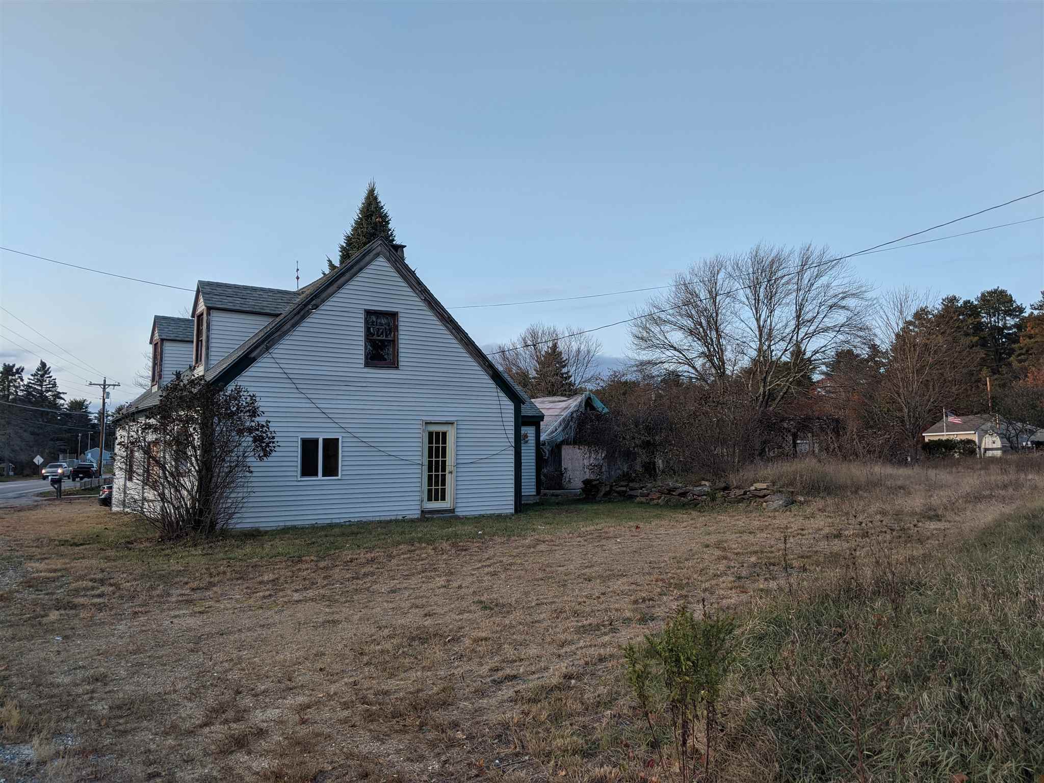 112 Fremont Road Raymond, NH 03077 - Photo 3 of 18