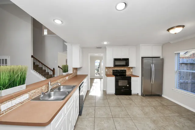 $2,500 | 1903 Ryansbrook Lane, Spring, TX 77386