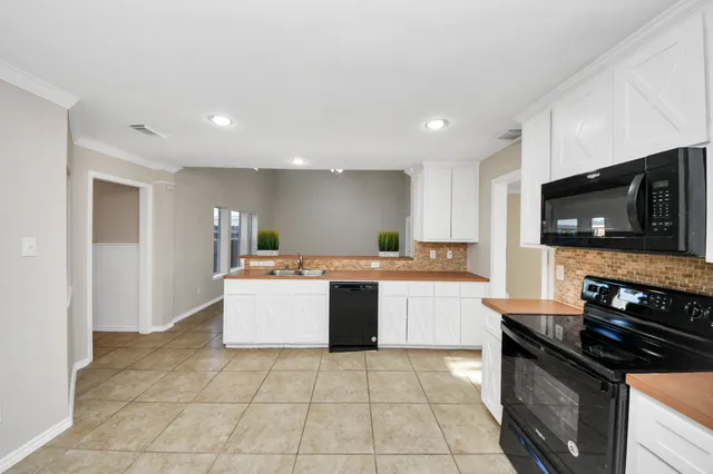 $2,500 | 1903 Ryansbrook Lane, Spring, TX 77386