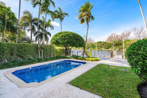 $19,995 | 549 Northeast 19th Avenue, Unit C, Deerfield Beach, FL 33441