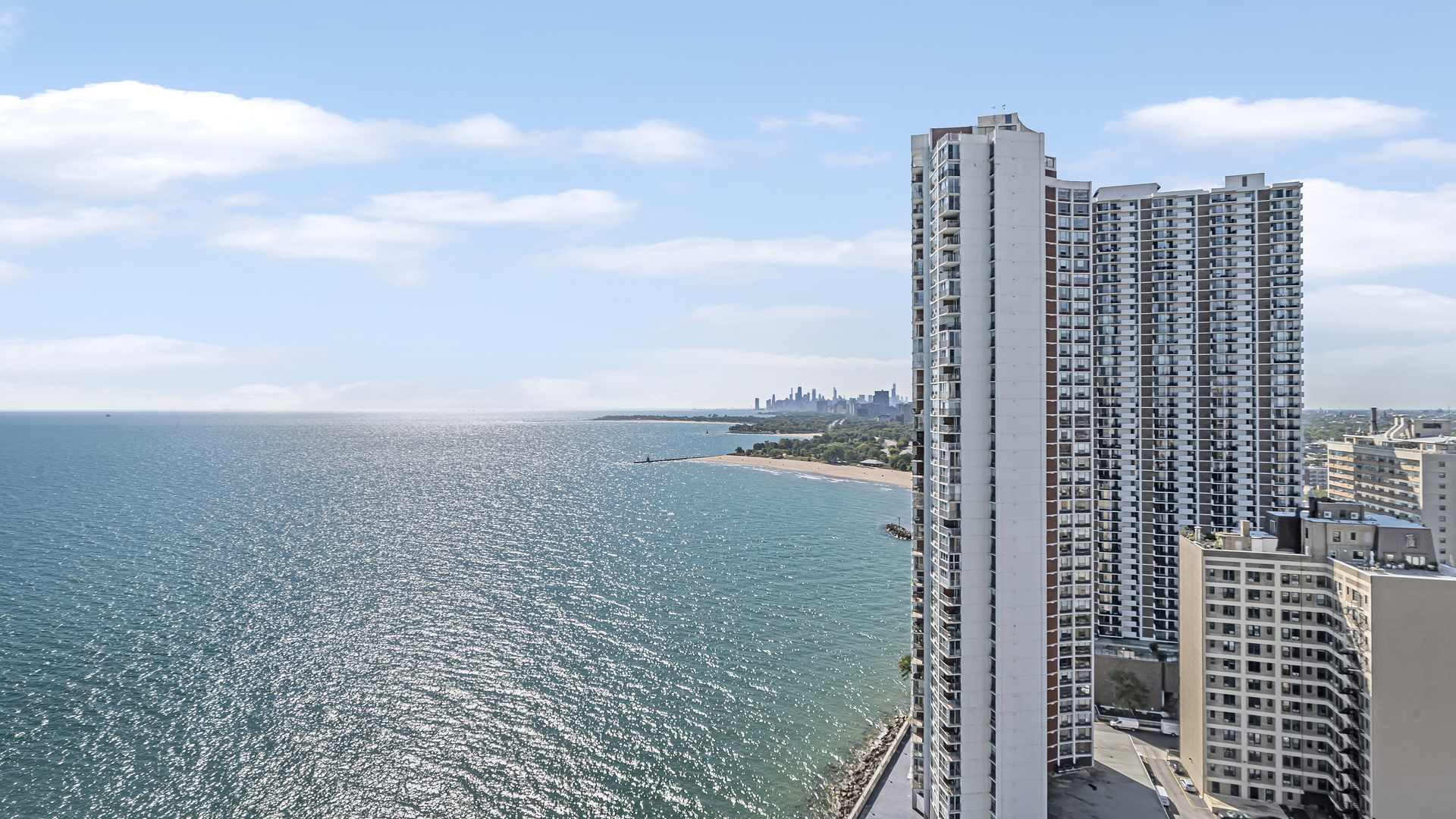 6157 North Sheridan Road, Unit 18K Chicago, IL 60660 - Photo 13 of 14 a view of city