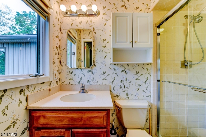 1 Hendrick Road Flemington, NJ 08822 - Photo 23 of 44