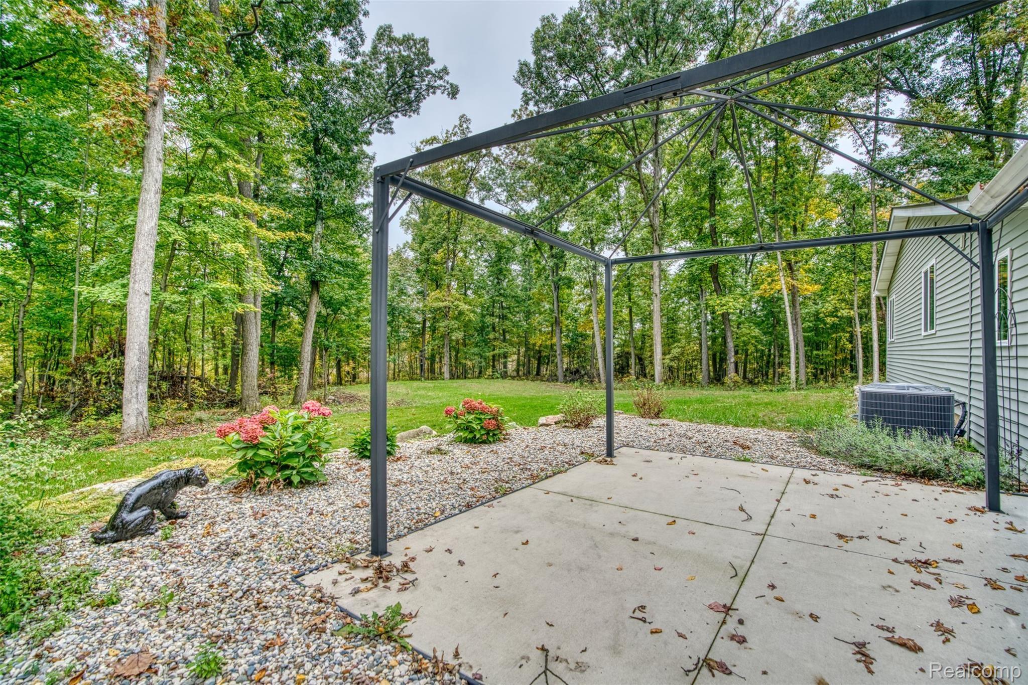 4460 Sweet Road Howell, MI 48843 - Photo 26 of 35 DSC04433_23.jpg