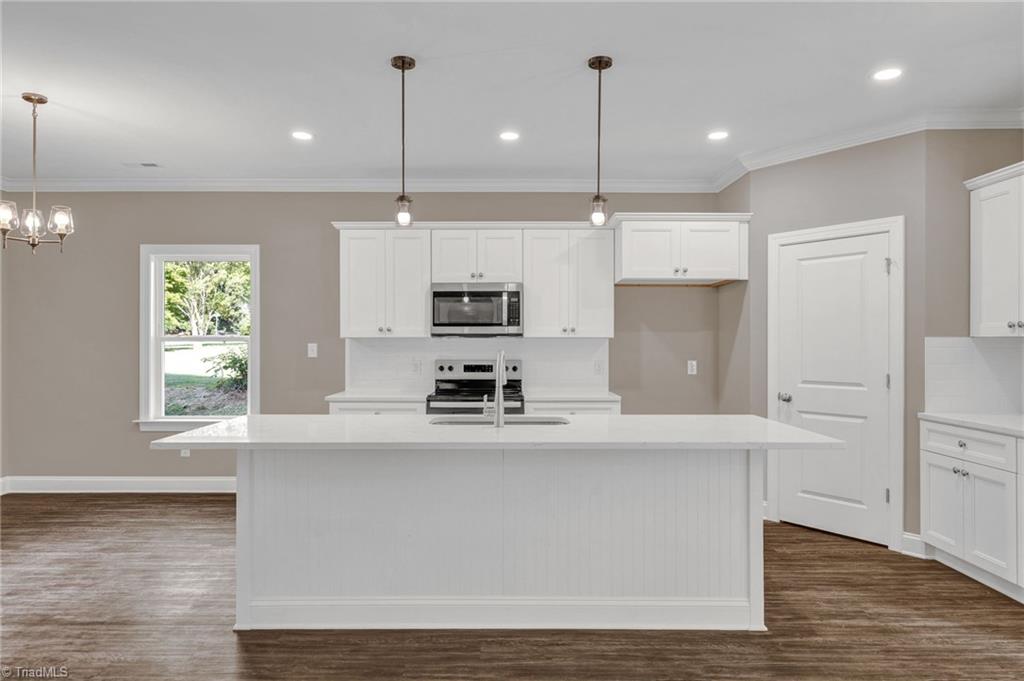 3805 Hobbs Road Greensboro, NC 27410 - Photo 6 of 32