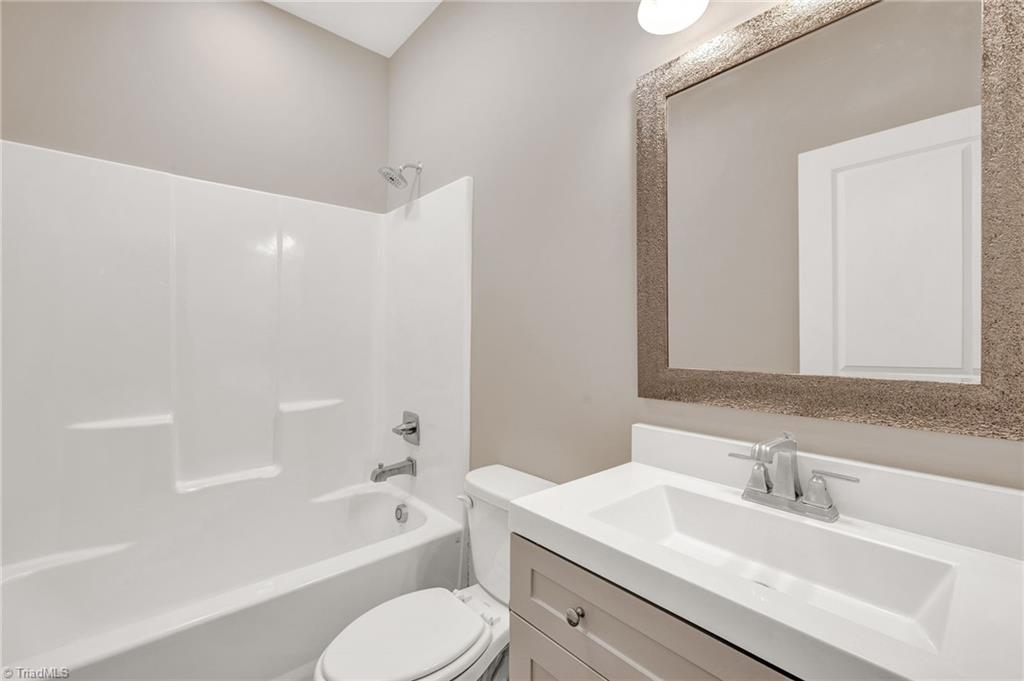 3805 Hobbs Road Greensboro, NC 27410 - Photo 10 of 32