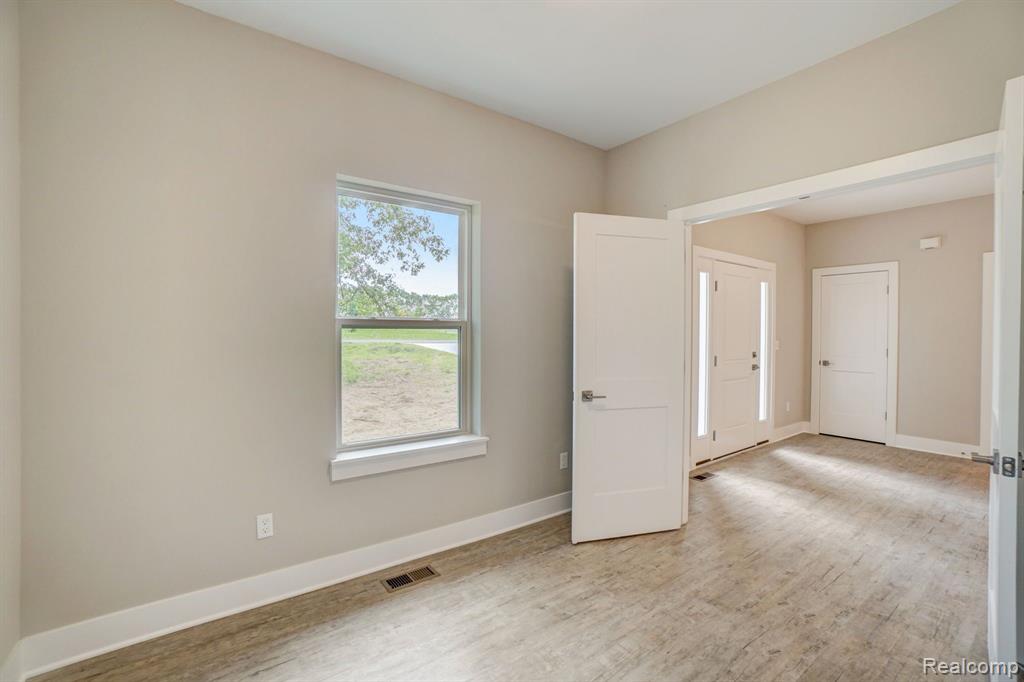 8866 Gregory Ridge Road Gregory, MI 48137 - Photo 17 of 39