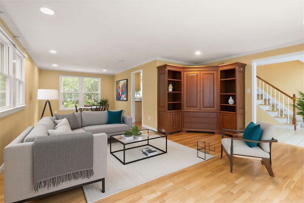 35 Castle Drive Sharon, MA 02067 - Photo 5 of 38