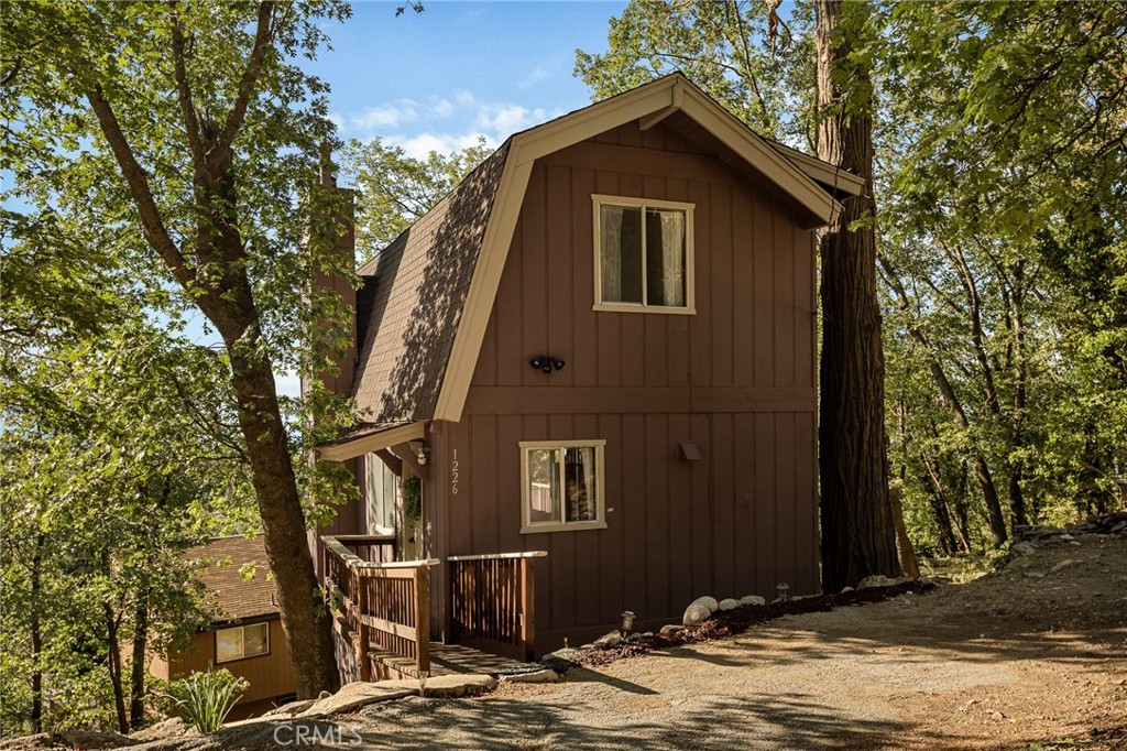 1226 Bridal Path Rimforest, CA 92378 - Photo 2 of 28