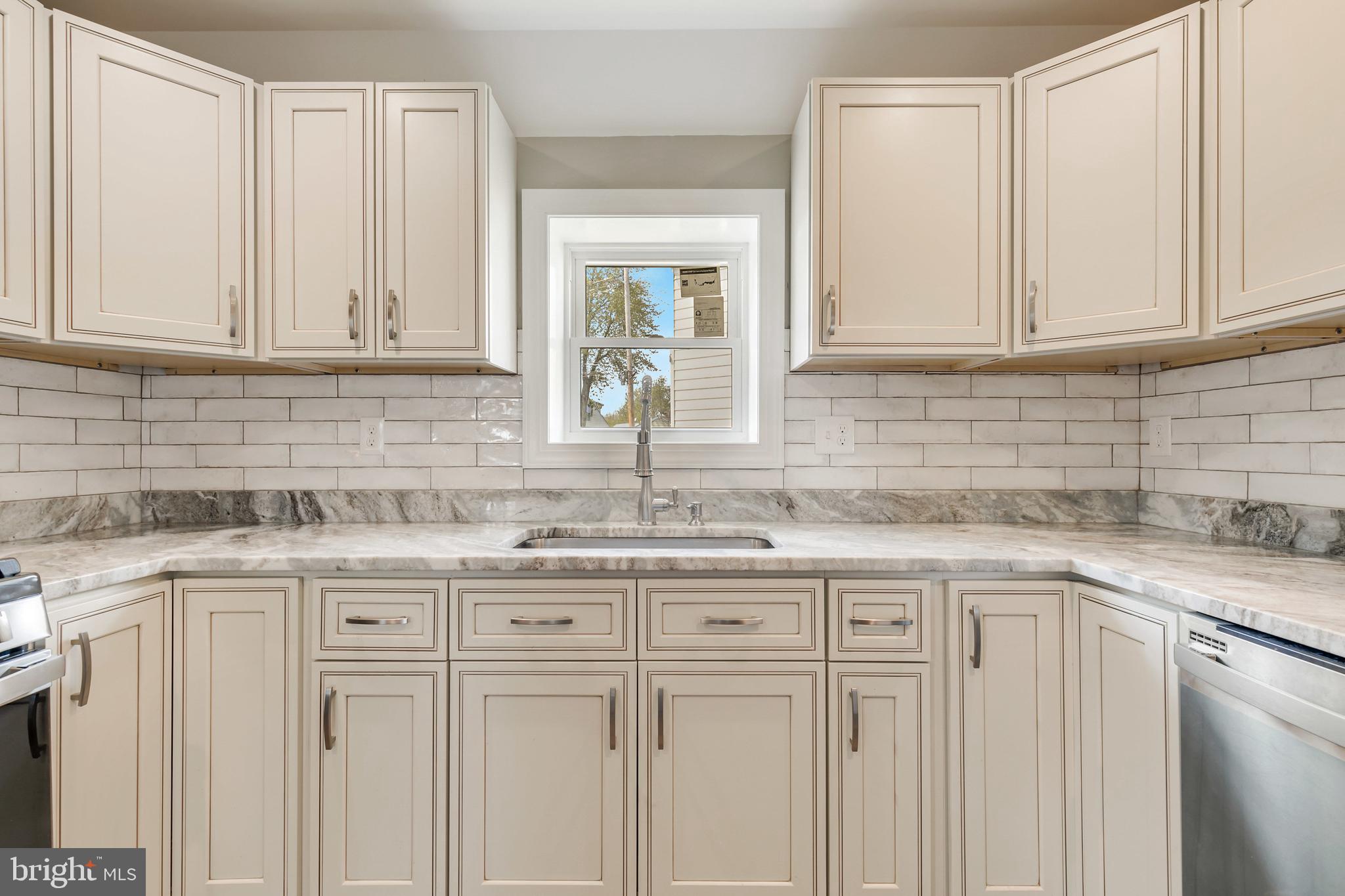 3148 Baybriar Road Baltimore, MD 21222 - Photo 17 of 39