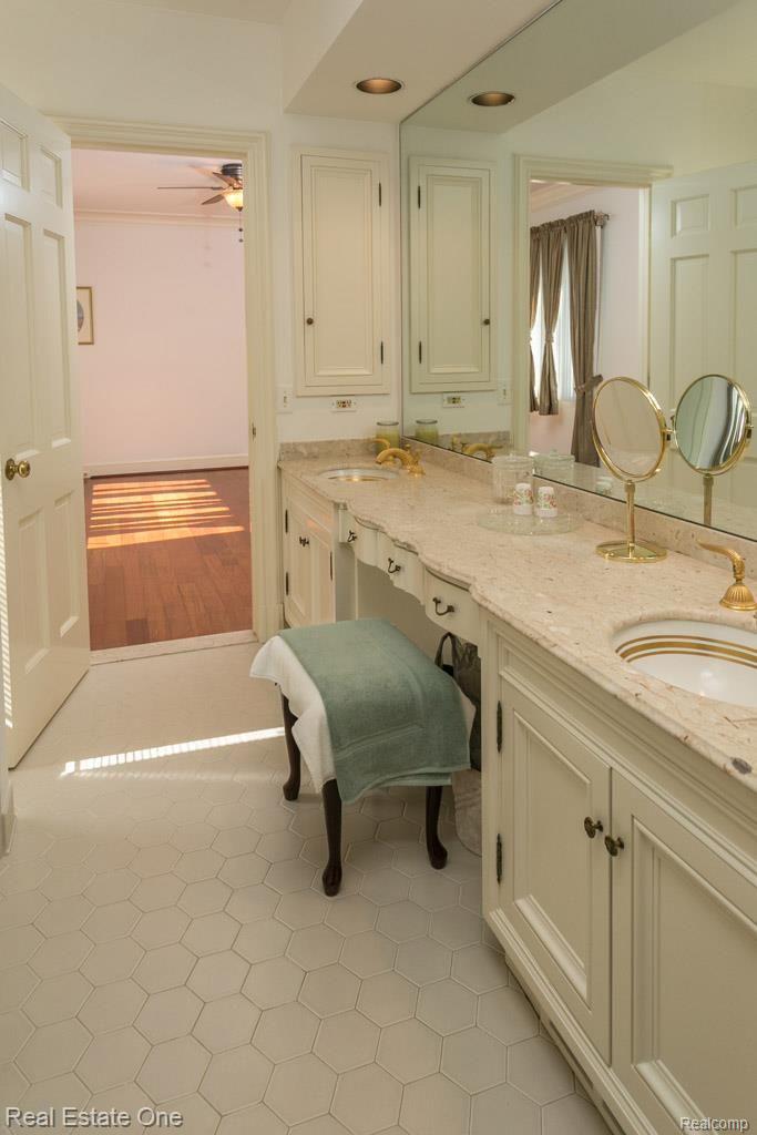 5941 Southgate Road Rochester, MI 48306 - Photo 32 of 72 5941SouthgateRd-30.jpg