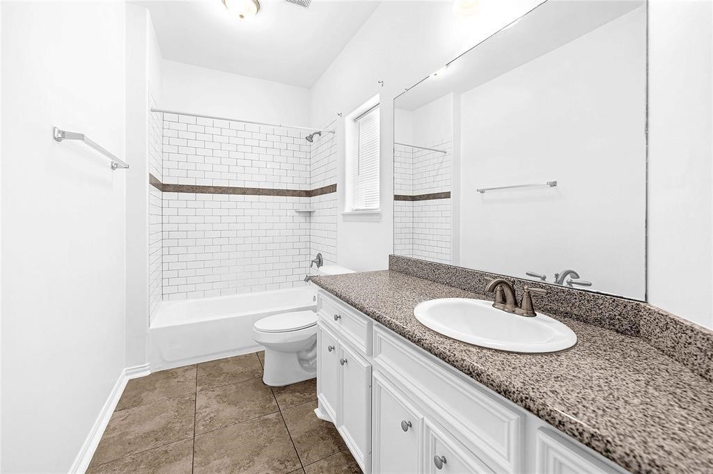 6122 West Mt Houston Road, Unit A/B/D Houston, TX 77088 - Photo 6 of 9
