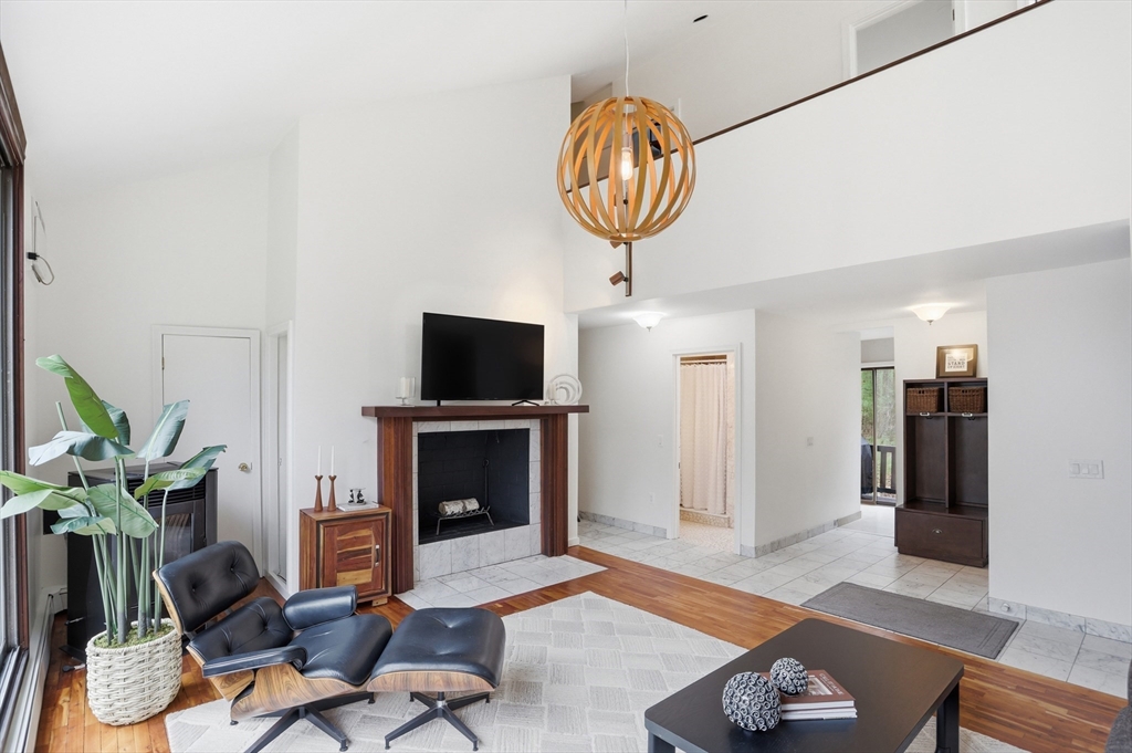 400 Rutland Street Carlisle, MA 01741 - Photo 6 of 42 Gallery Image 6