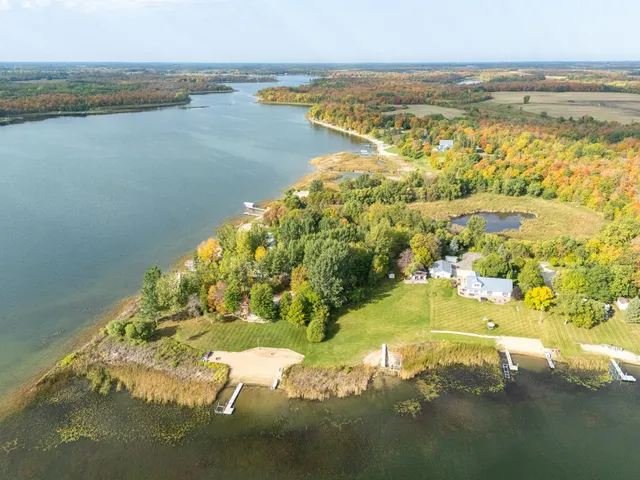 $439,000 | 19538 North Union Drive, Erskine, MN 56535