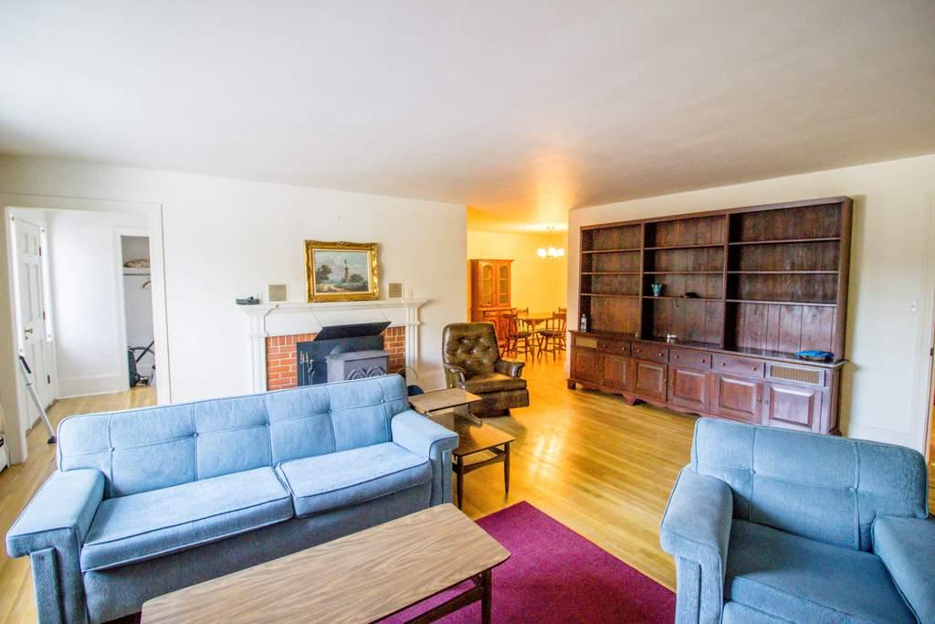 144 Knowlton Corner Road Farmington, ME 04938 - Photo 8 of 22 LivingRoom