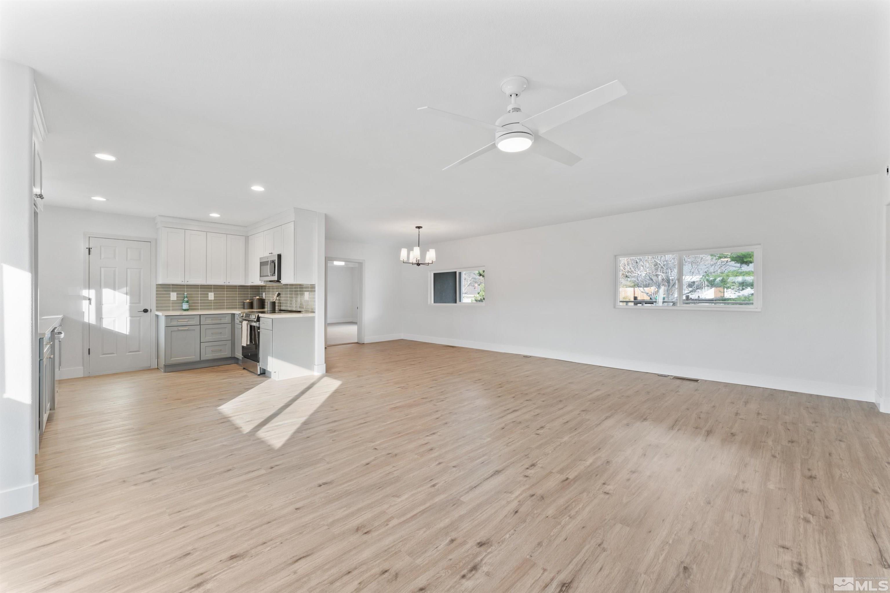 8940 Artesian Way Reno, NV 89506 - Photo 6 of 39 Photo 6